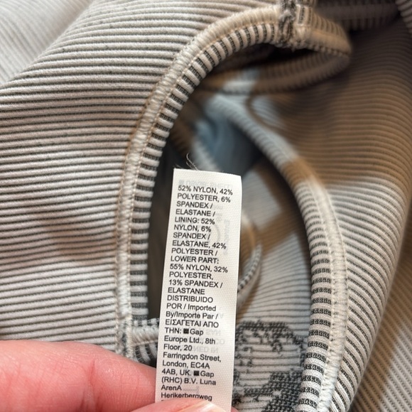 Athleta Aurora Seamless High Neck Crop Tank sz S - Picture 9 of 9